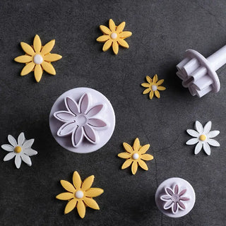 How to Make Easy Fondant Flowers