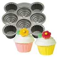 Wilton | 4 cupcake tin | baking party supplies