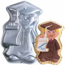 Wilton | Student cake tin | Graduation party supplies 